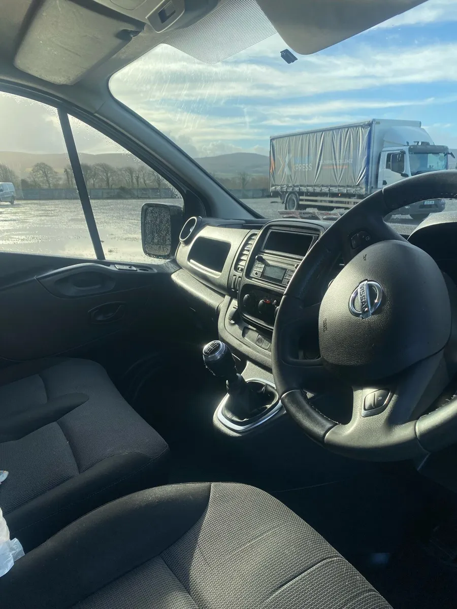 Nissan Nv300 2.0 - Image 2