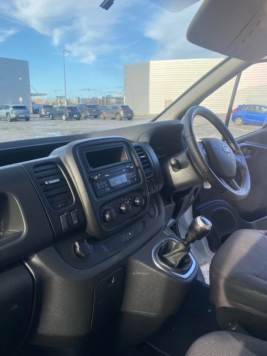 Nissan Nv300 2.0 - Image 4