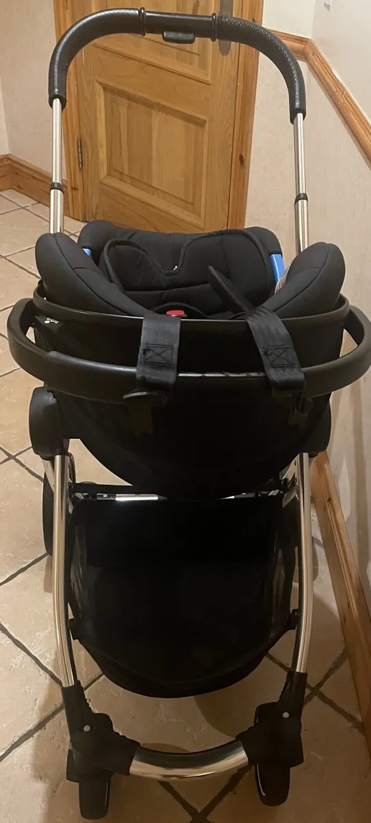 Babylo Car seat set - Image 1