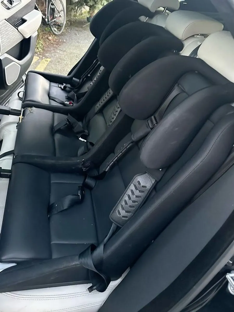 Multimac Superclub with Ylva Headrests x3 - Image 1