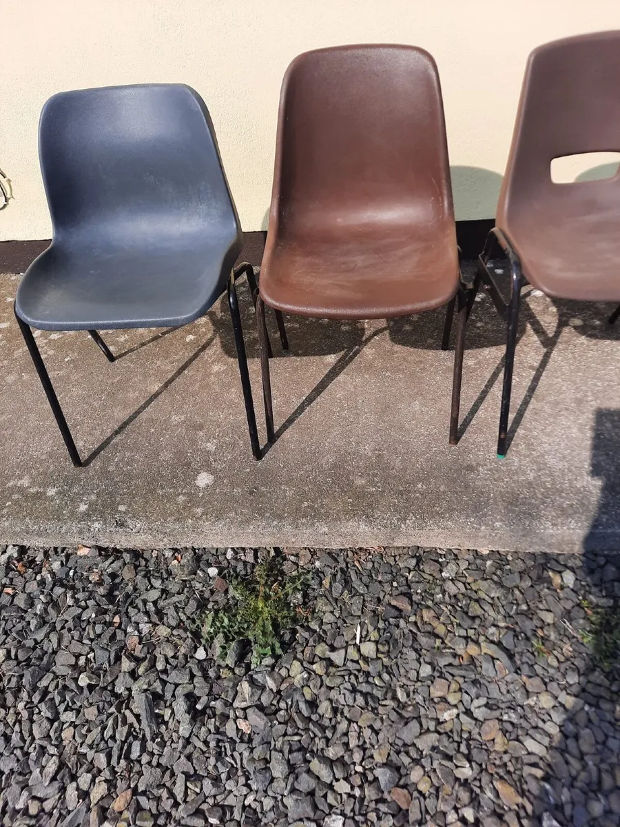 Poly chairs - Image 4