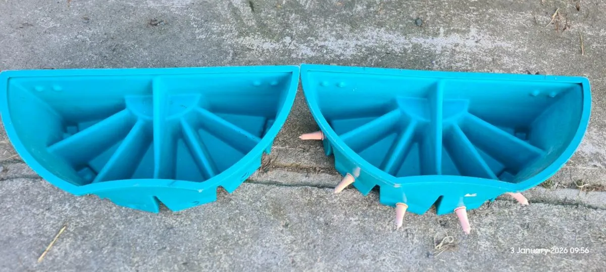 Calf feeder - Image 1