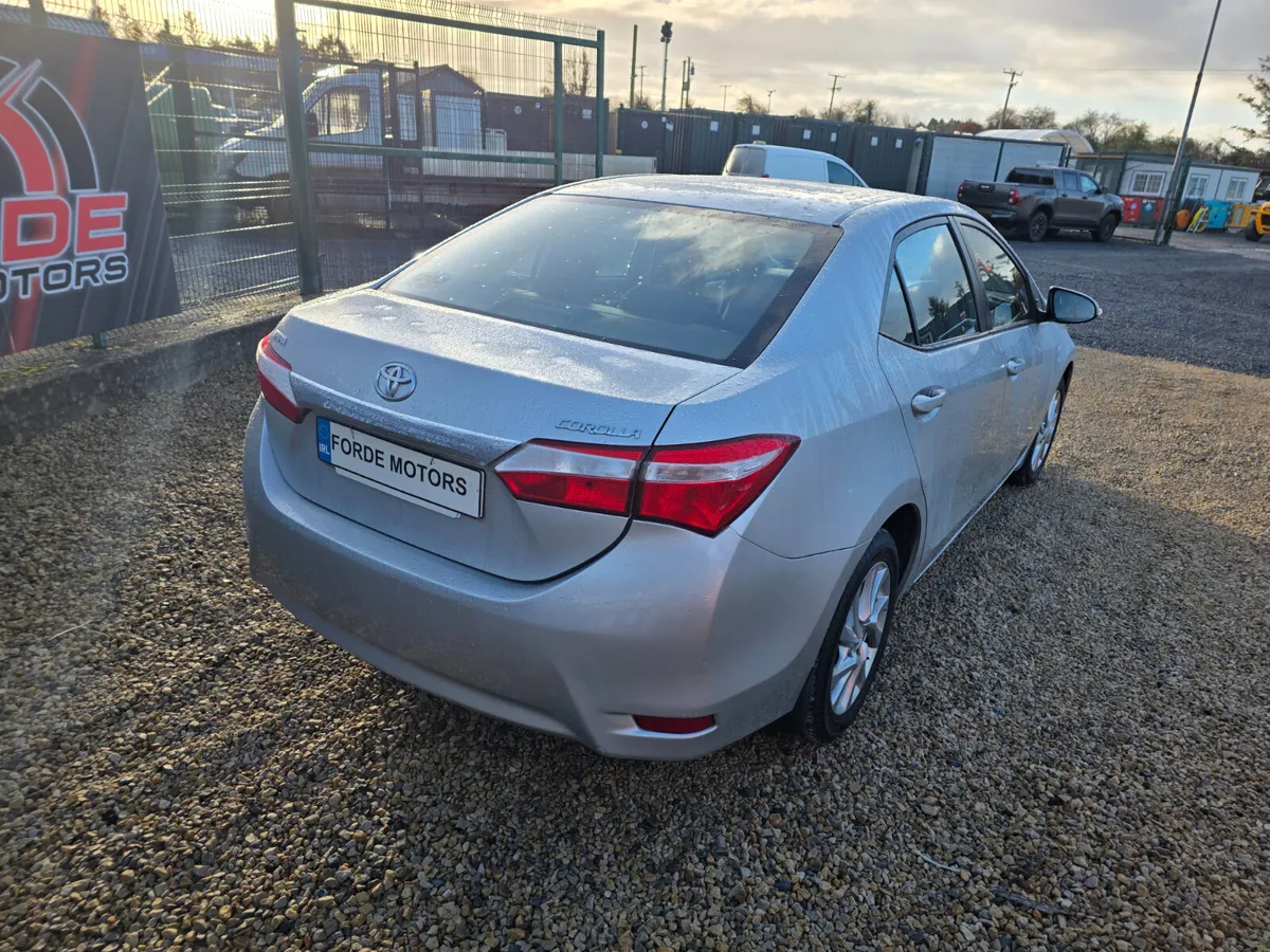 Toyota Corolla 2015 - Image 4