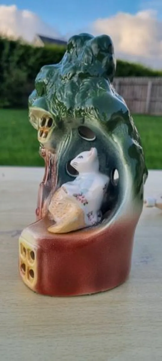 Vintage Handmade Studio Pottery lamp - Image 3