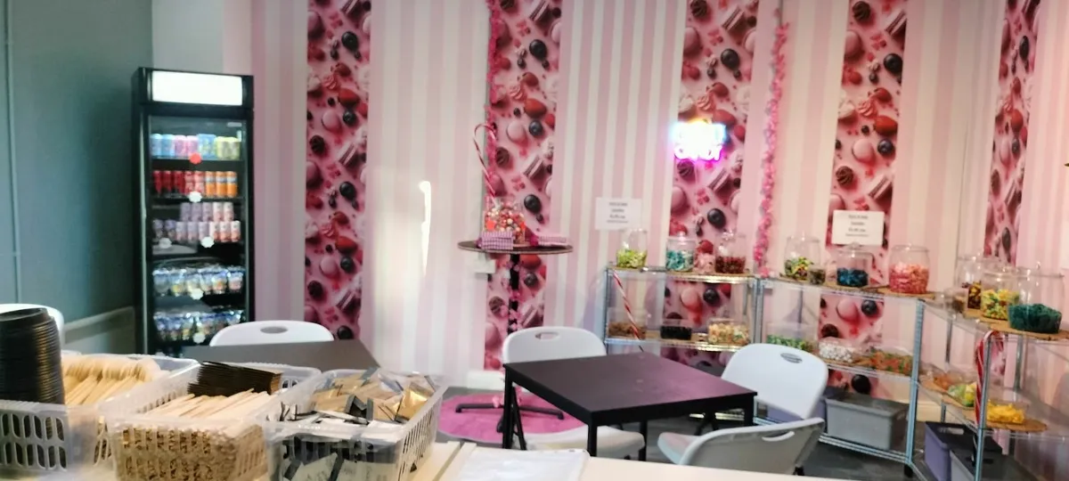 Coffee Shop To Go / Confectionery - Image 1