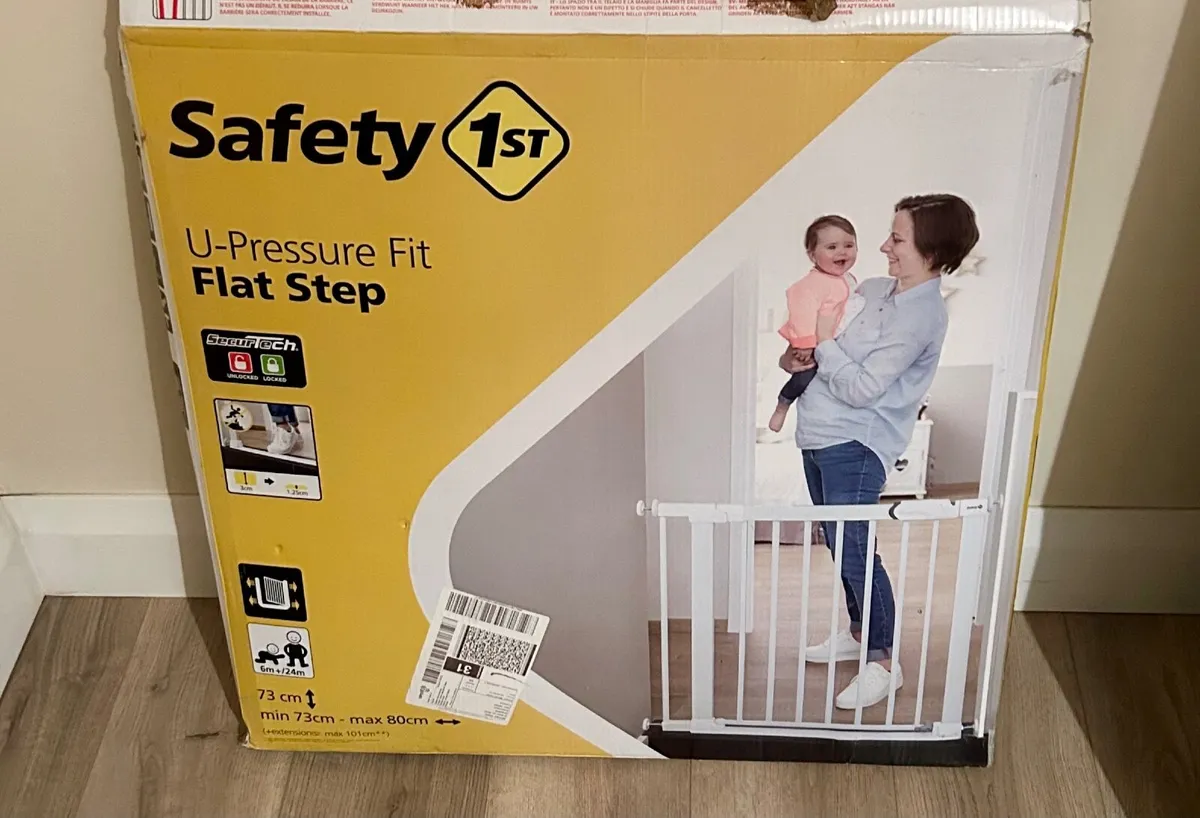 Child safety gates