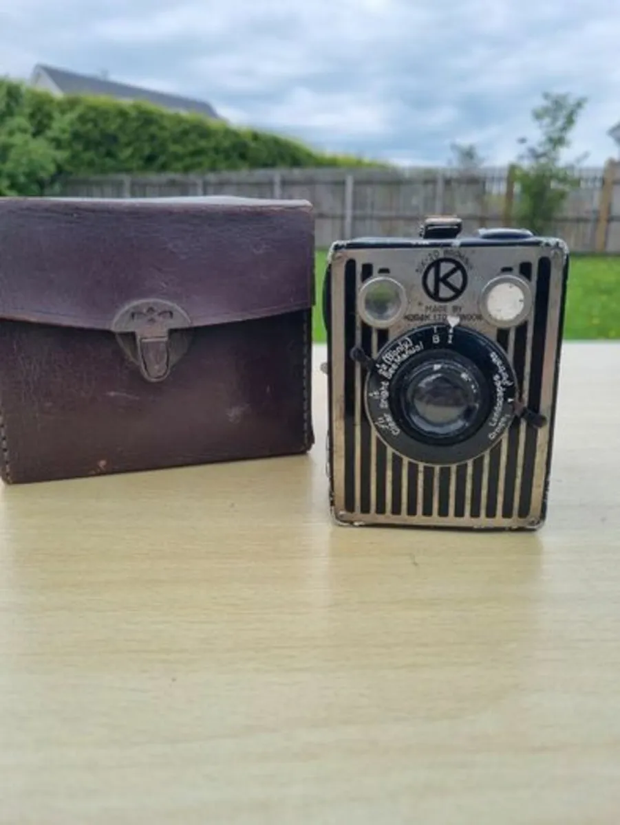 Kodak Brownie Six-20 - Image 1