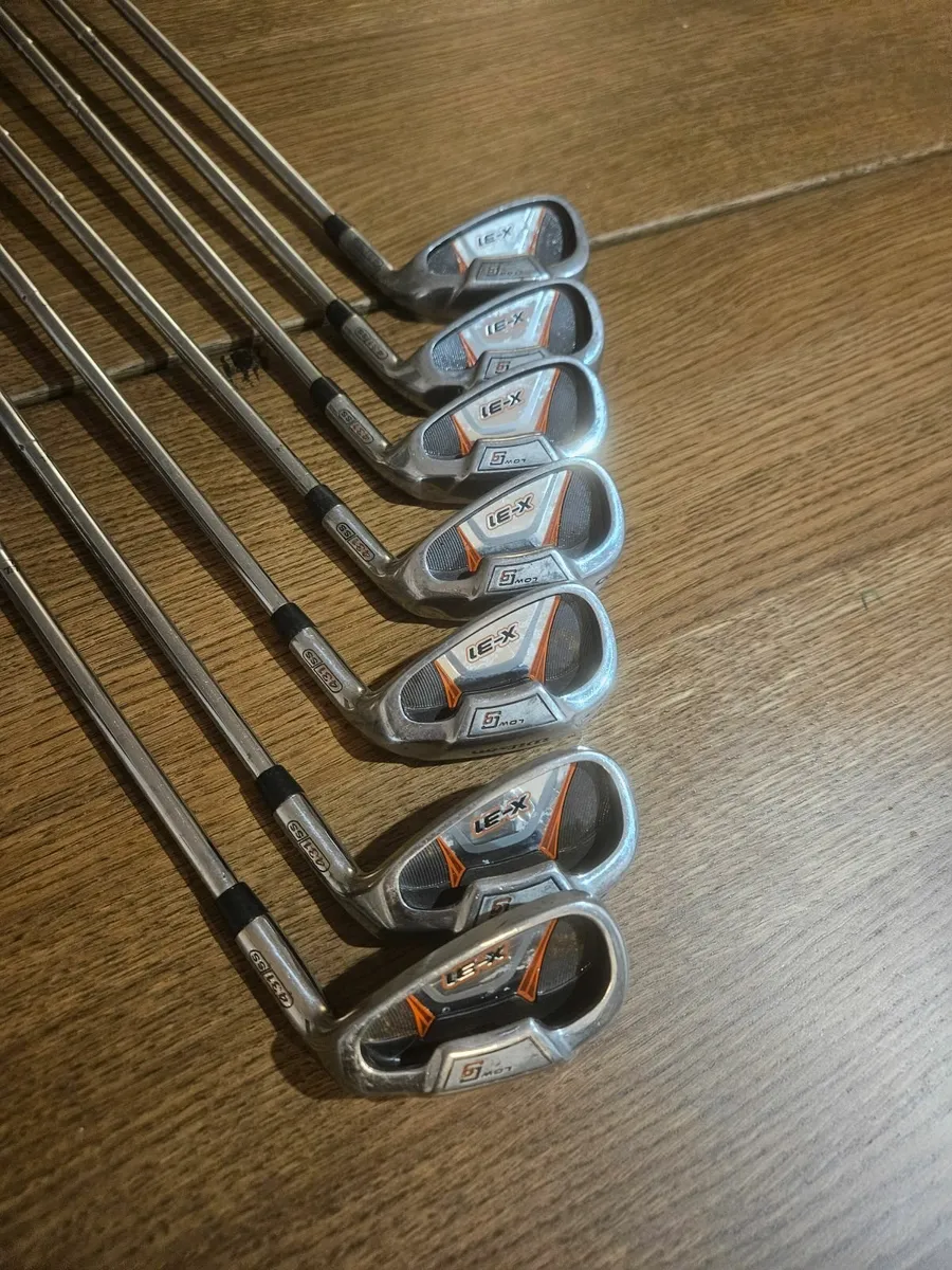 Wilson X-31 golf club set - Image 1