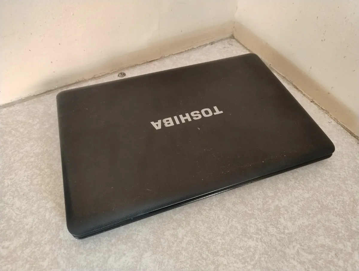 Toshiba Satellite Pro C660 Laptop - Image 2