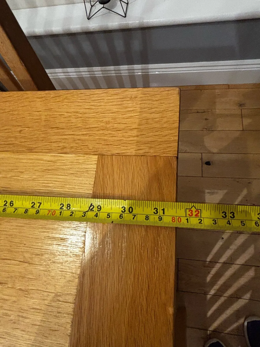 Extendable Table & 4 chairs - Image 3