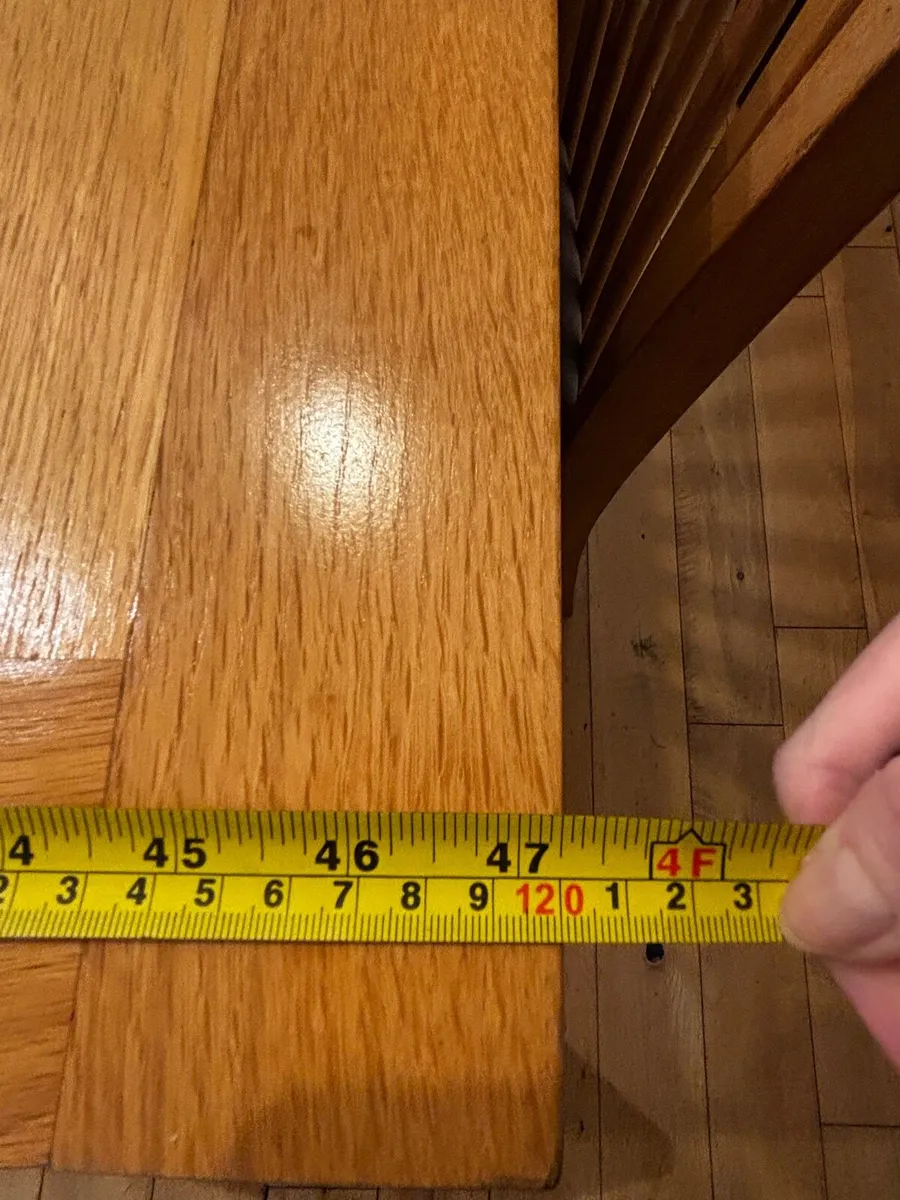 Extendable Table & 4 chairs - Image 4