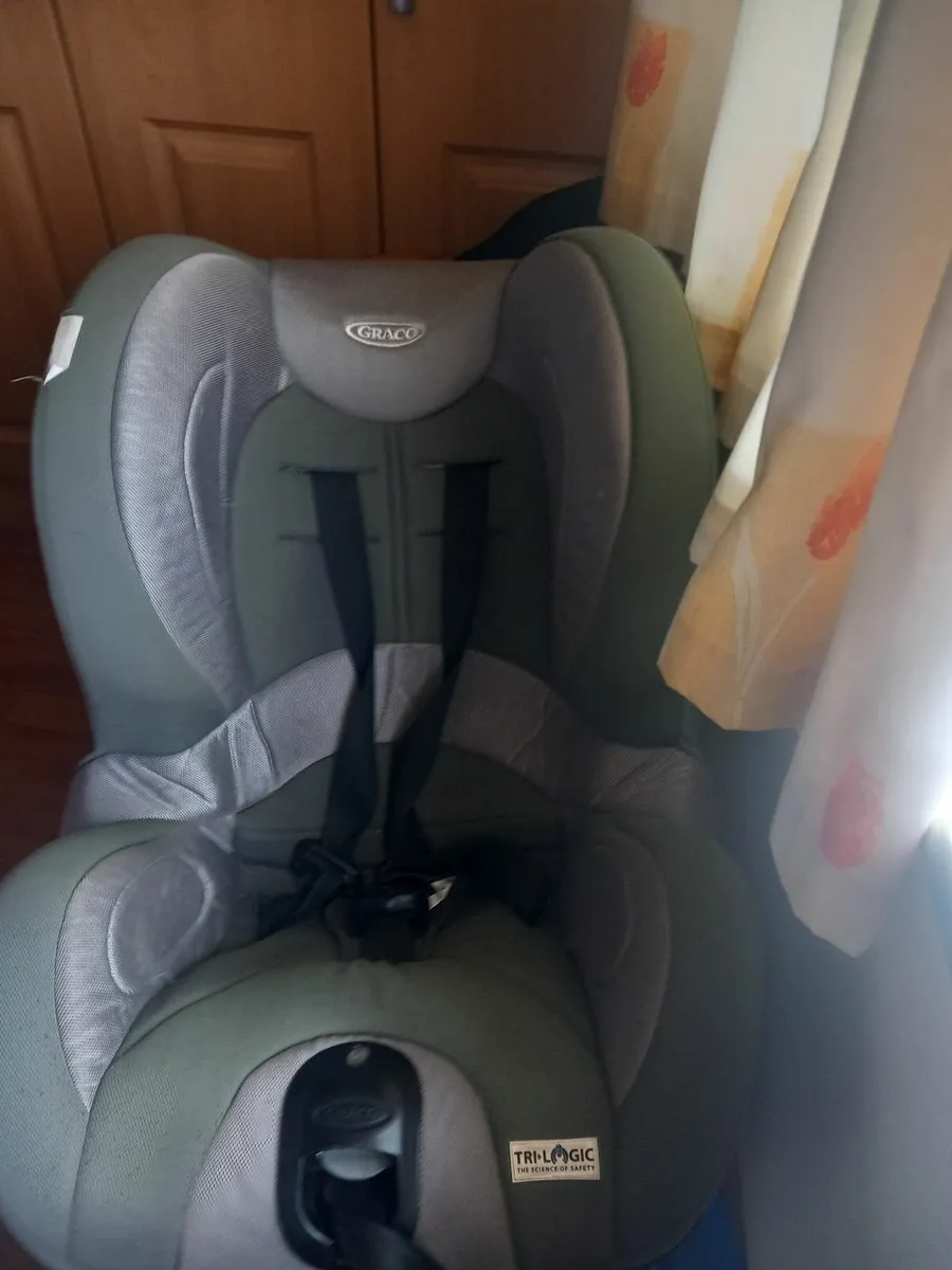 Child car seat - Image 2