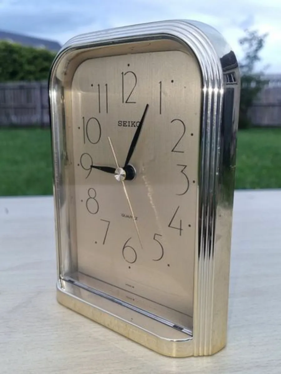 Vintage Seiko quartz desk clock - Image 3