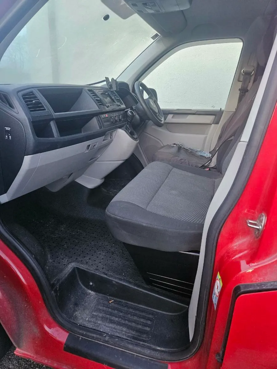 Vw transporter t6 - Image 2