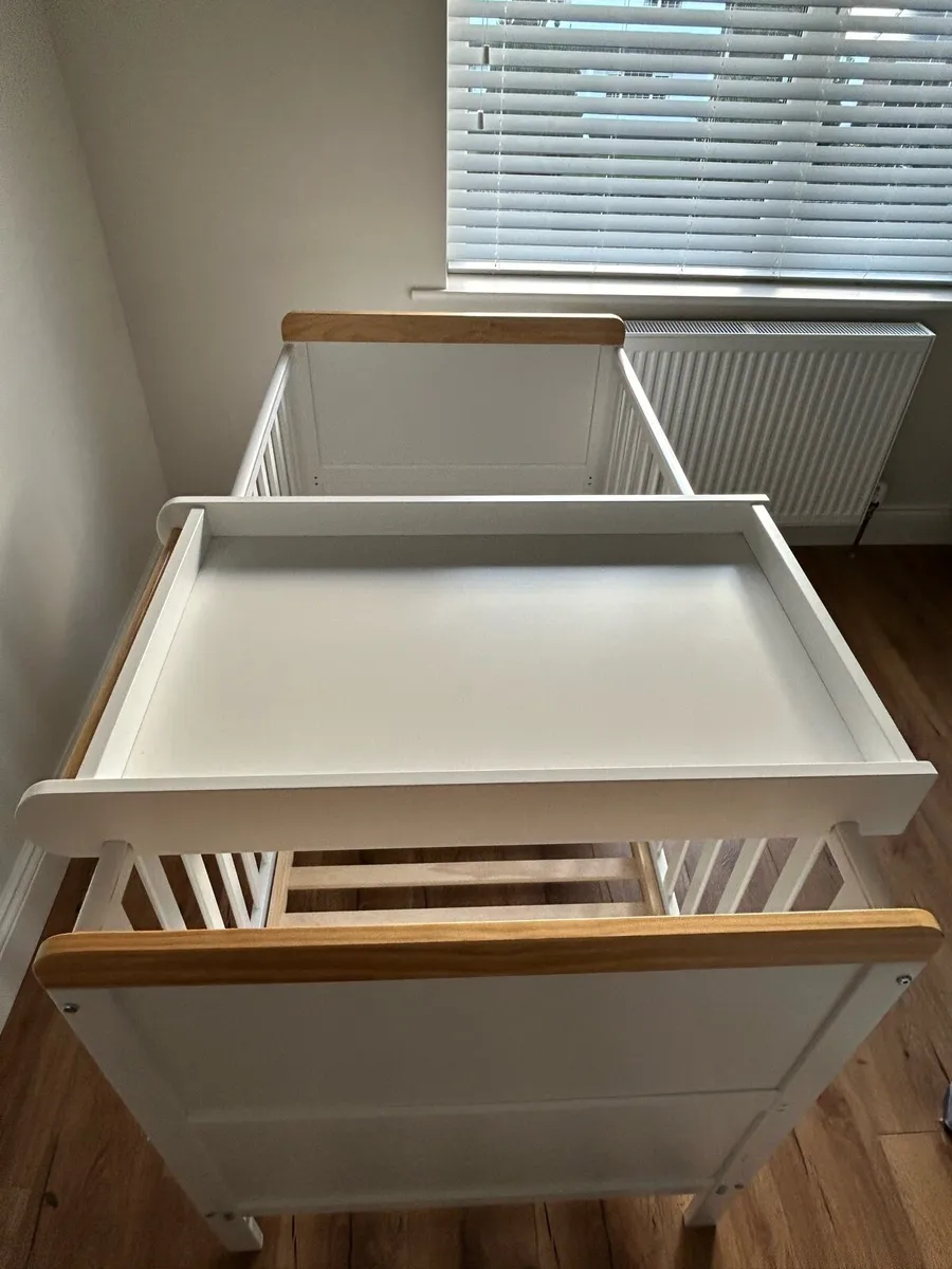 Baby Elegance Cot Bed in White - Image 3