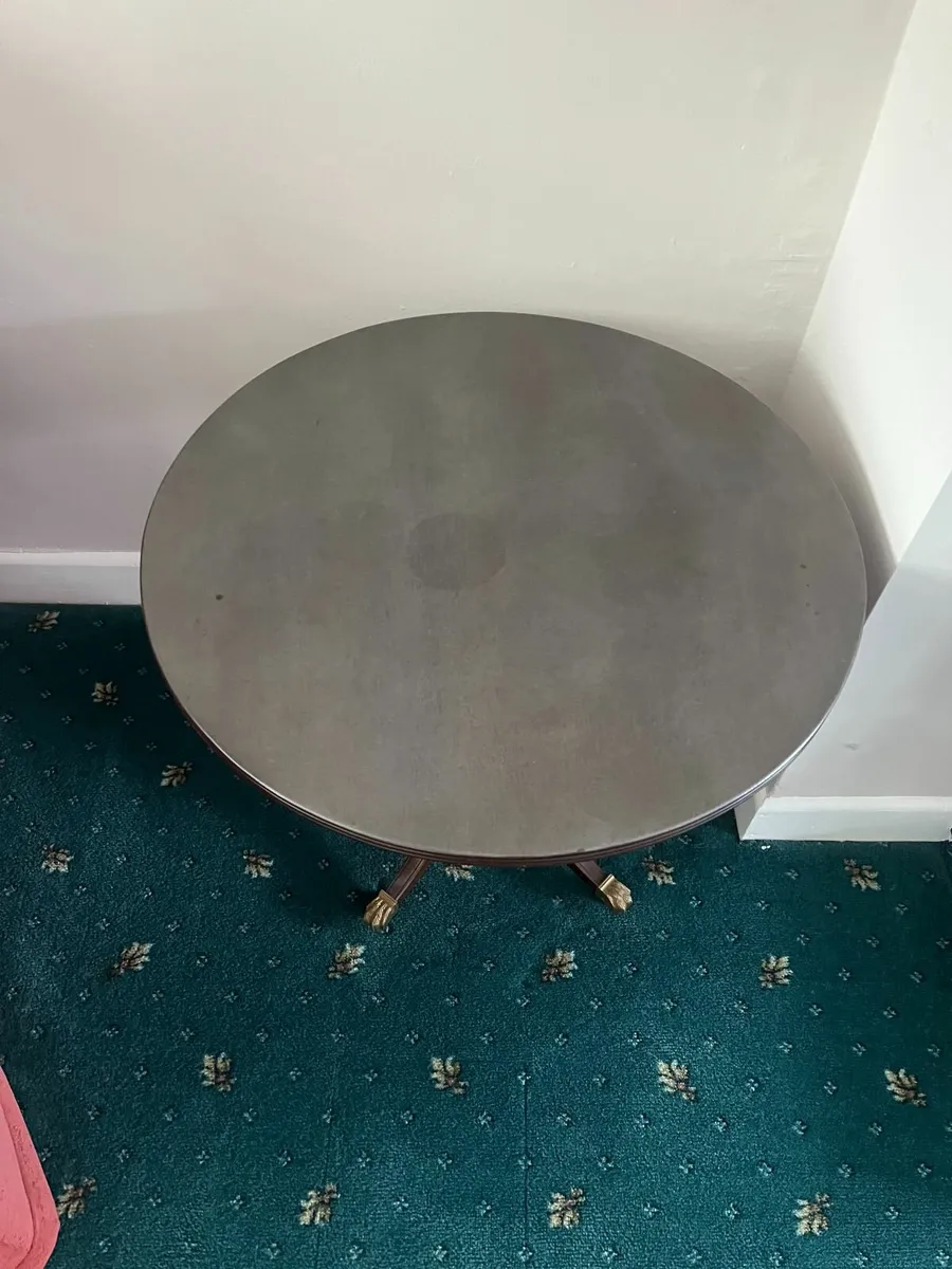 Mahogany round side table - Image 2