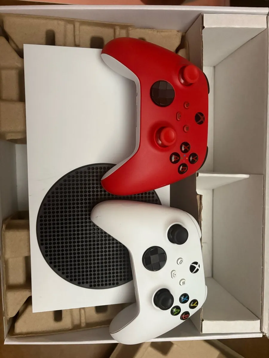 Xbox Series S & 2 Controllers - Image 3