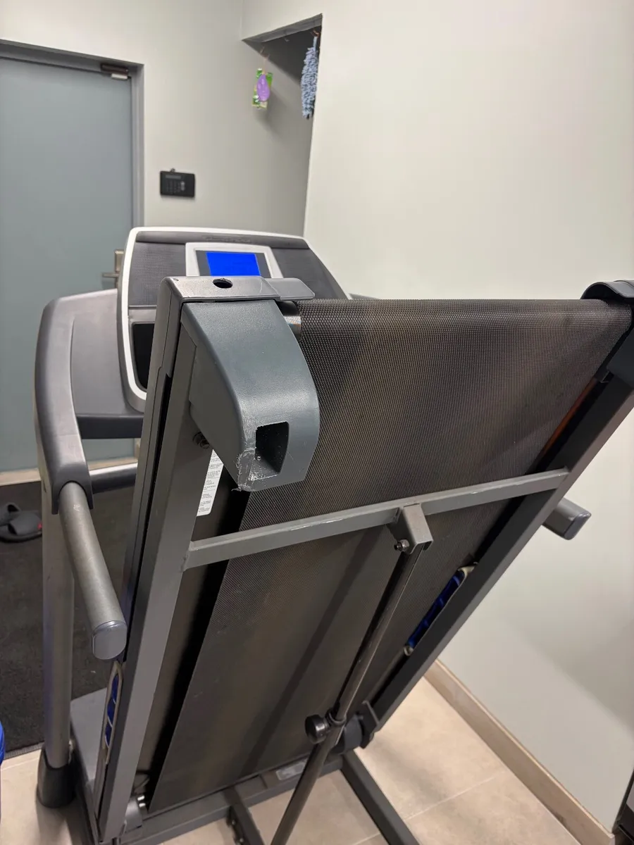 ProForm  700ML Treadmill - Image 4