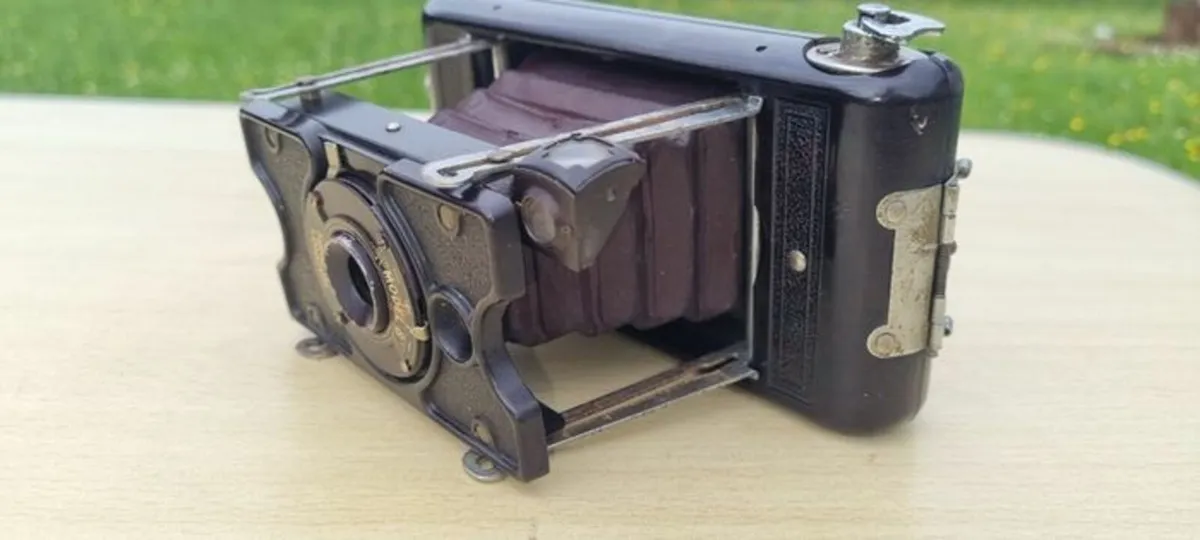 Soho Model B Strut Folding Camera - Image 3