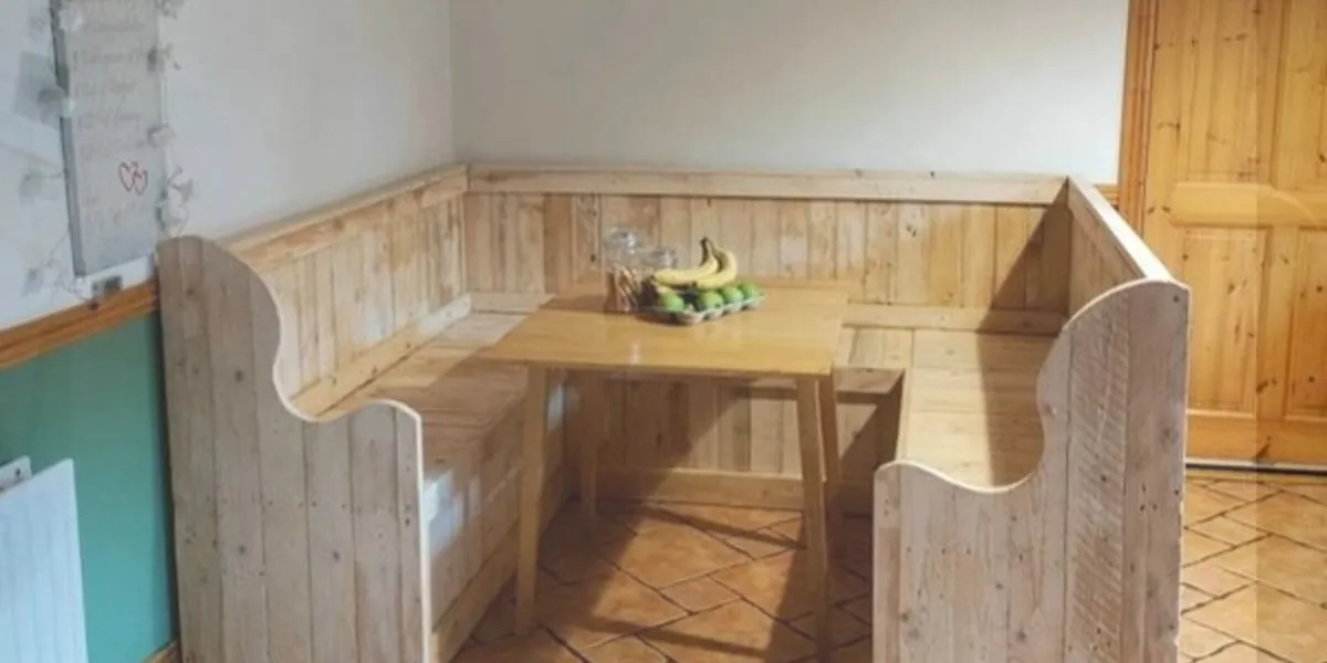 Handmade rustic corner seating - Image 4