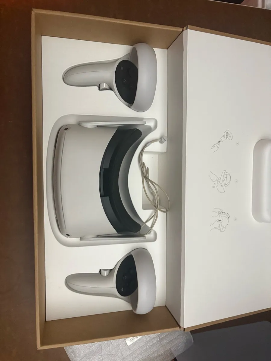 Meta Quest 2 - Image 1