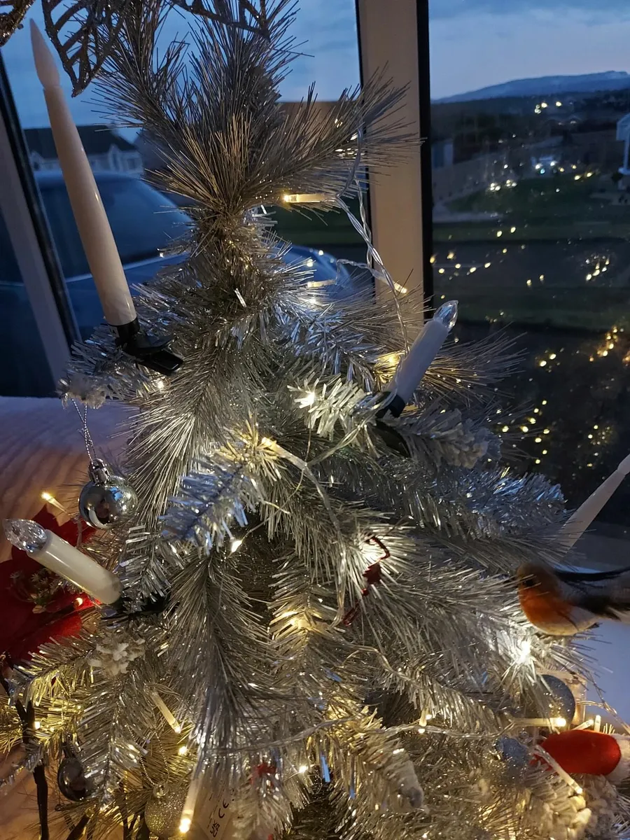 Christmas tree - Image 1