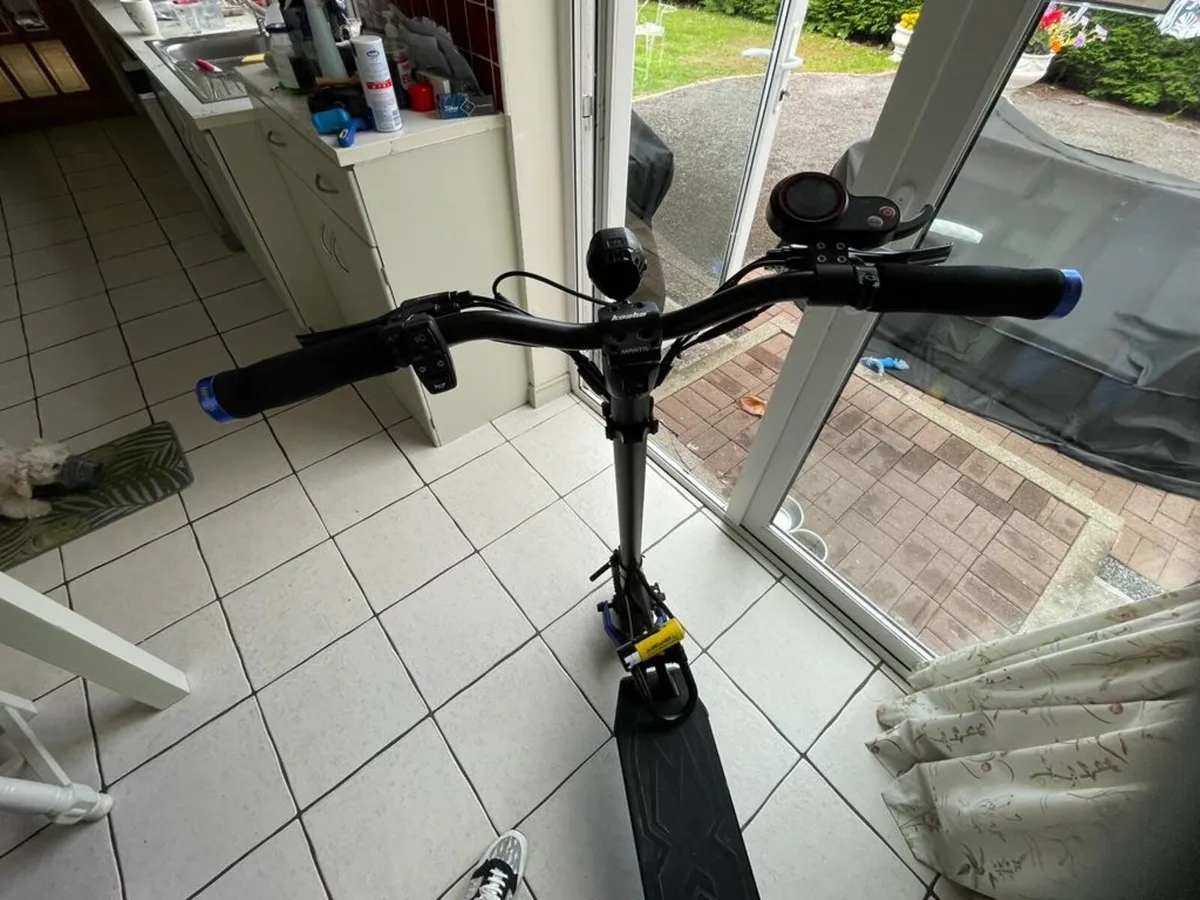 Kaabo Mantis 10 800W eScooter Electric Scooter - Image 3