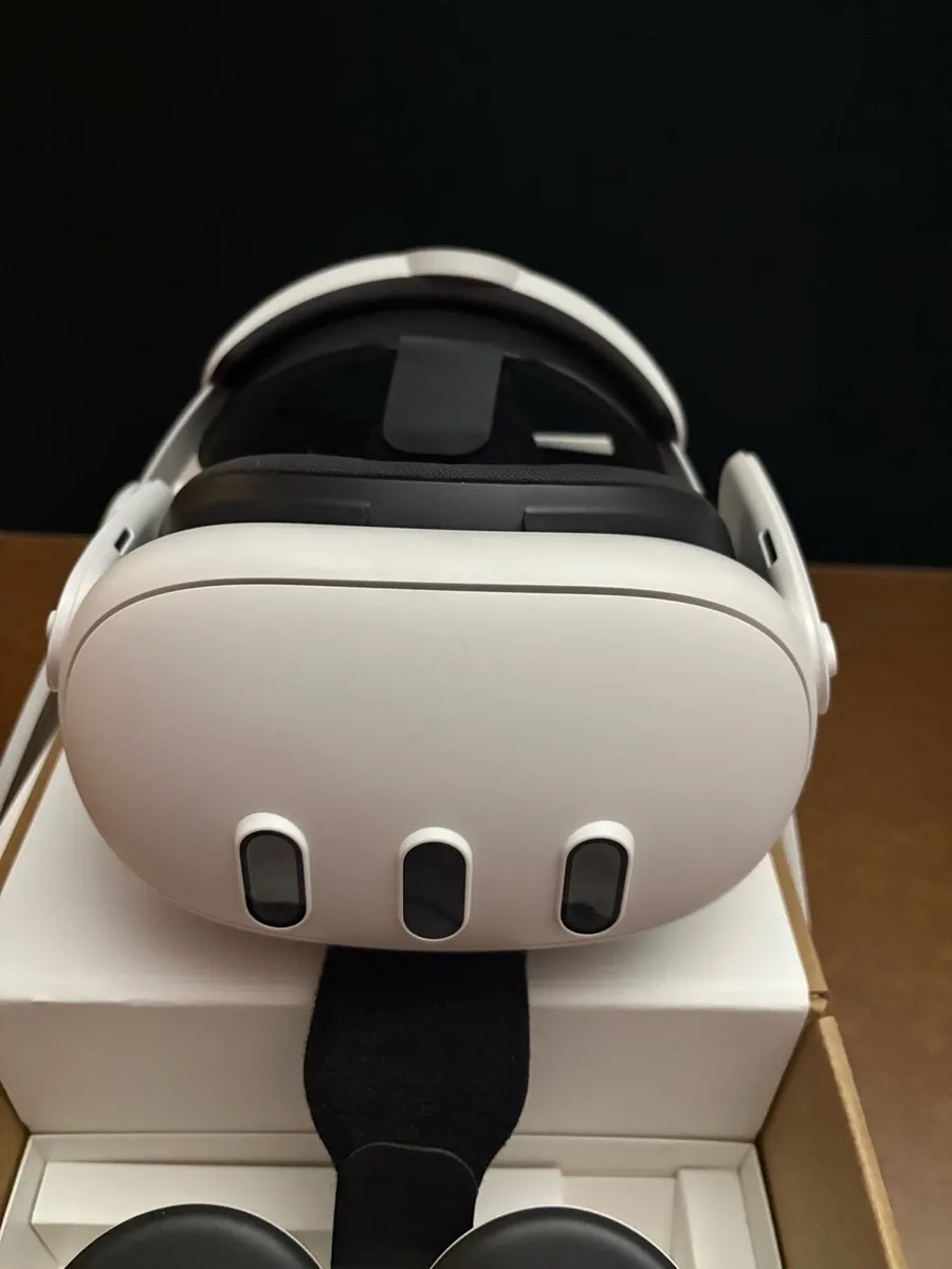 Meta Quest 3 - Image 2