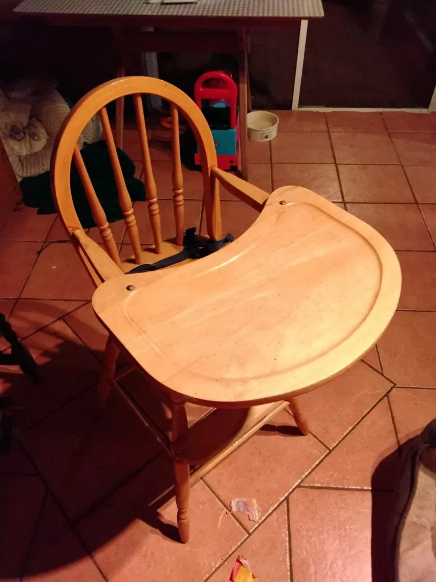 Playpen and highchair - Image 2