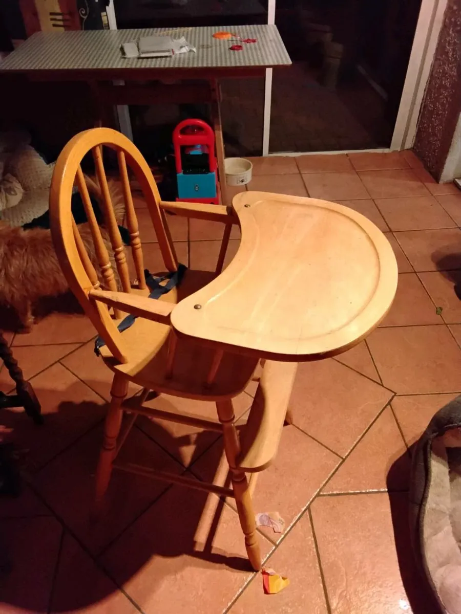 Playpen and highchair - Image 3