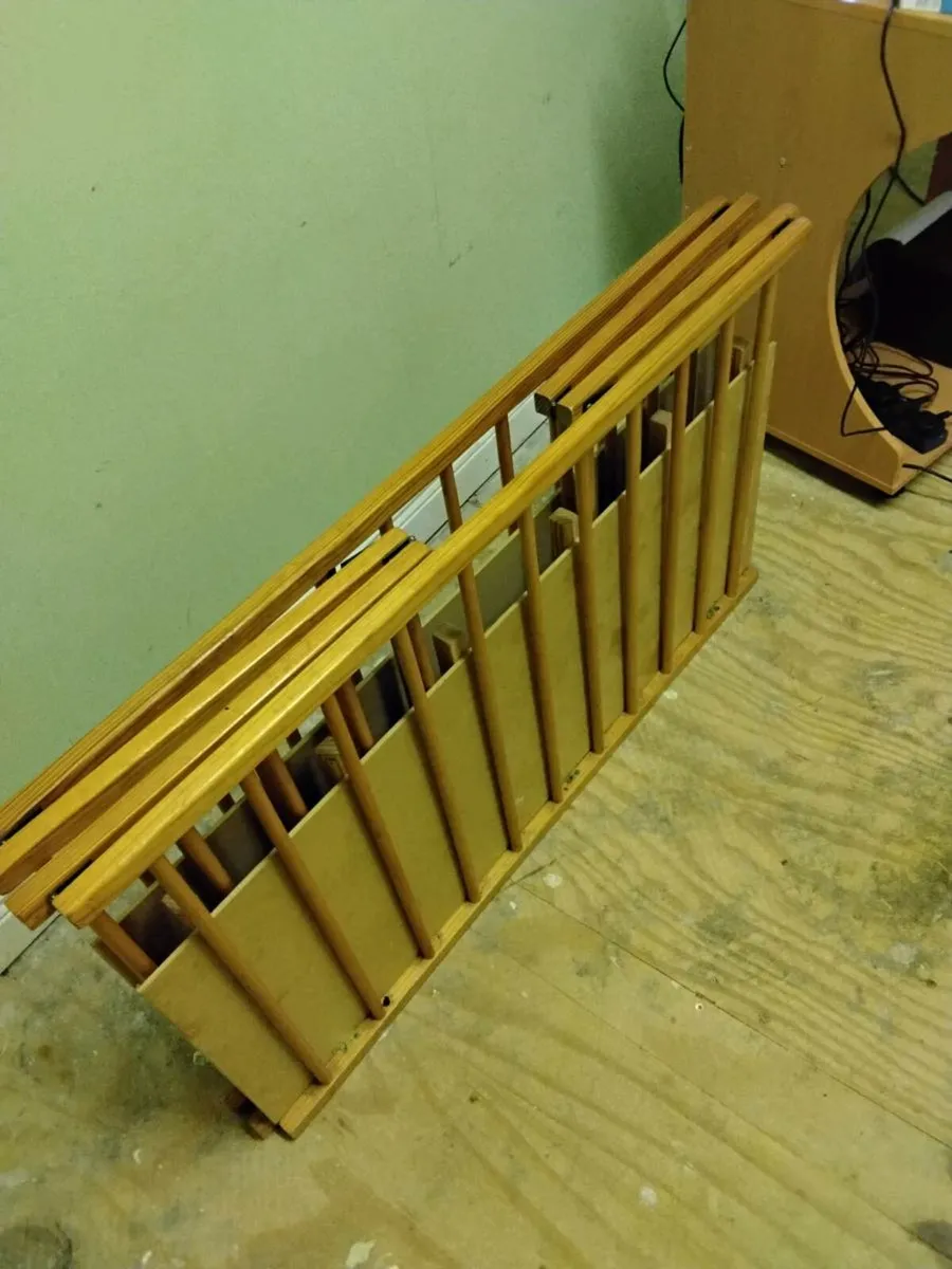 Playpen and highchair - Image 4