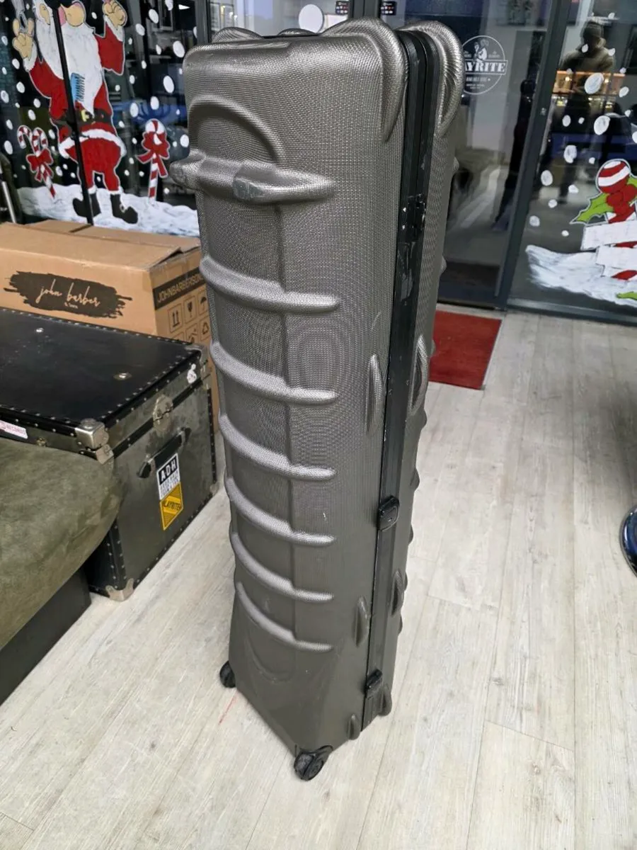 Hard case travel golf bag - Image 1