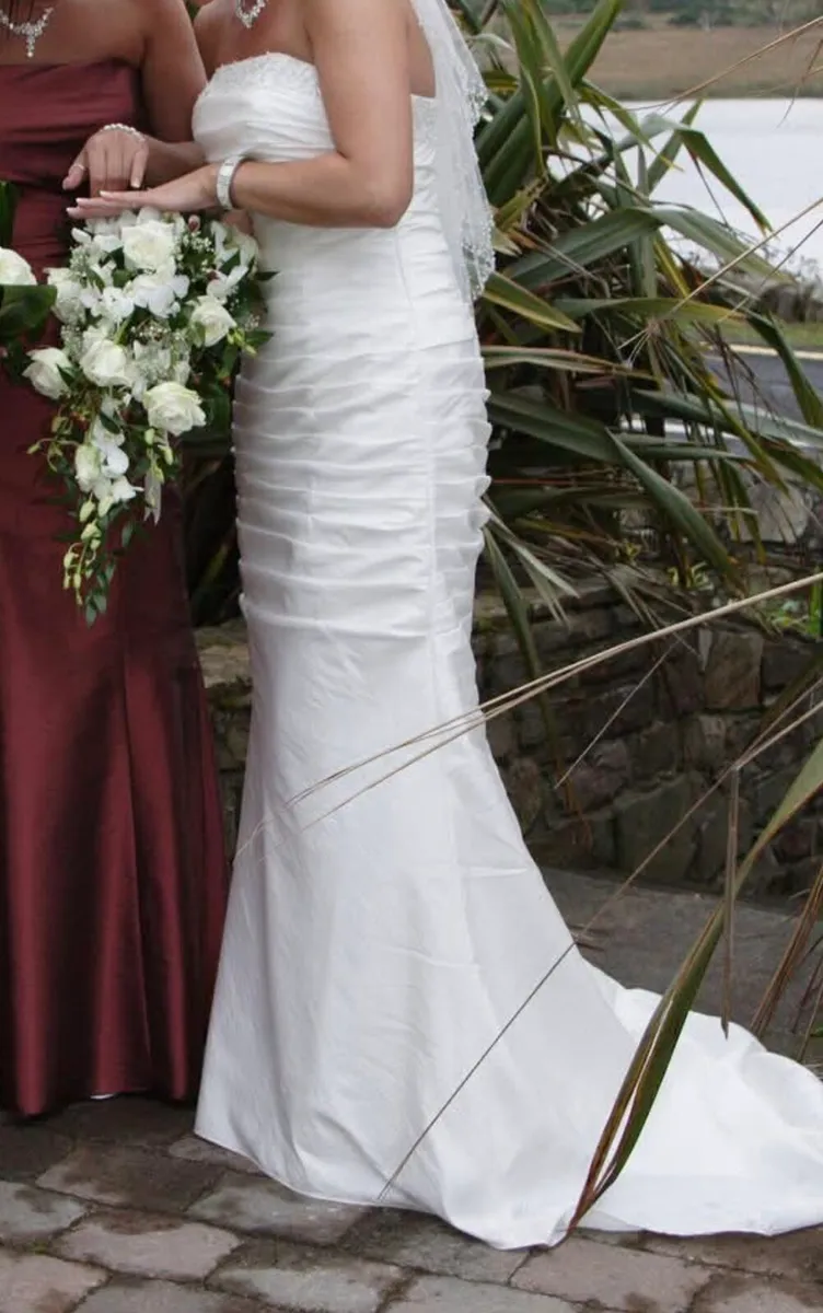 Wedding dress - Image 1