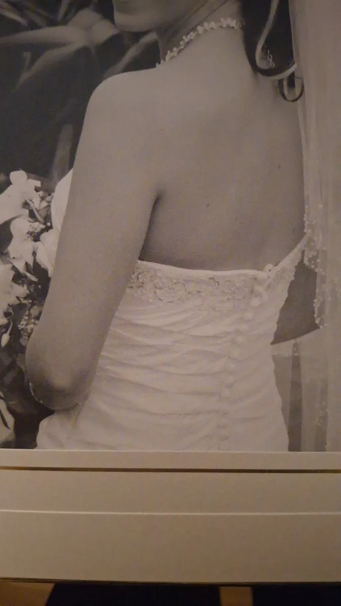 Wedding dress - Image 2