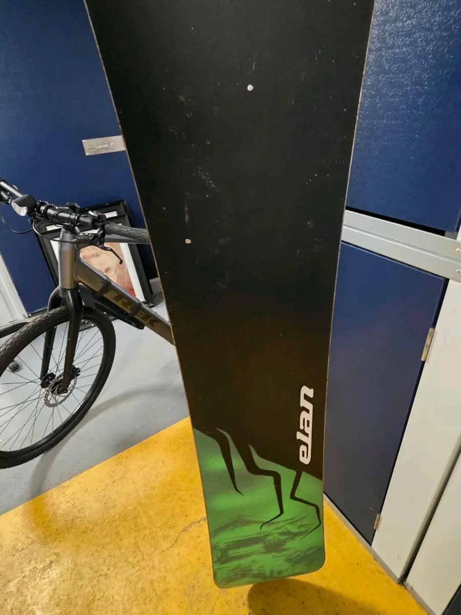 Brand new Elan snowboard - Image 3