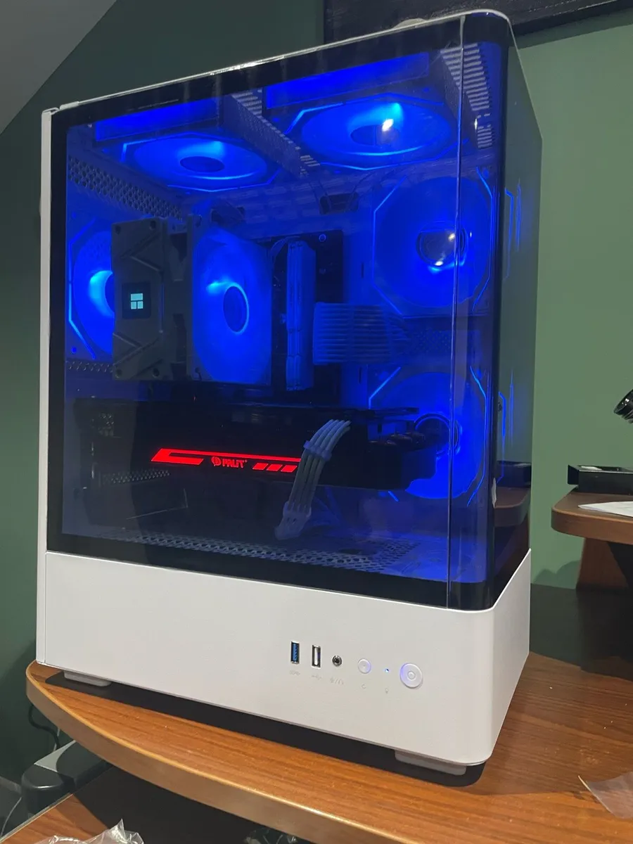 White gaming pc - Image 2