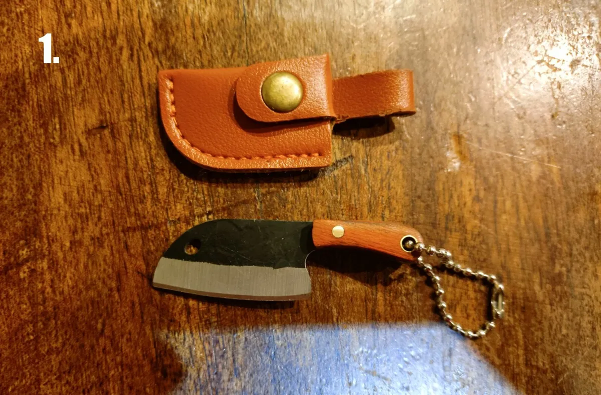 CUTE MINI KEYRING KNIVES (BRAND NEW). - Image 3