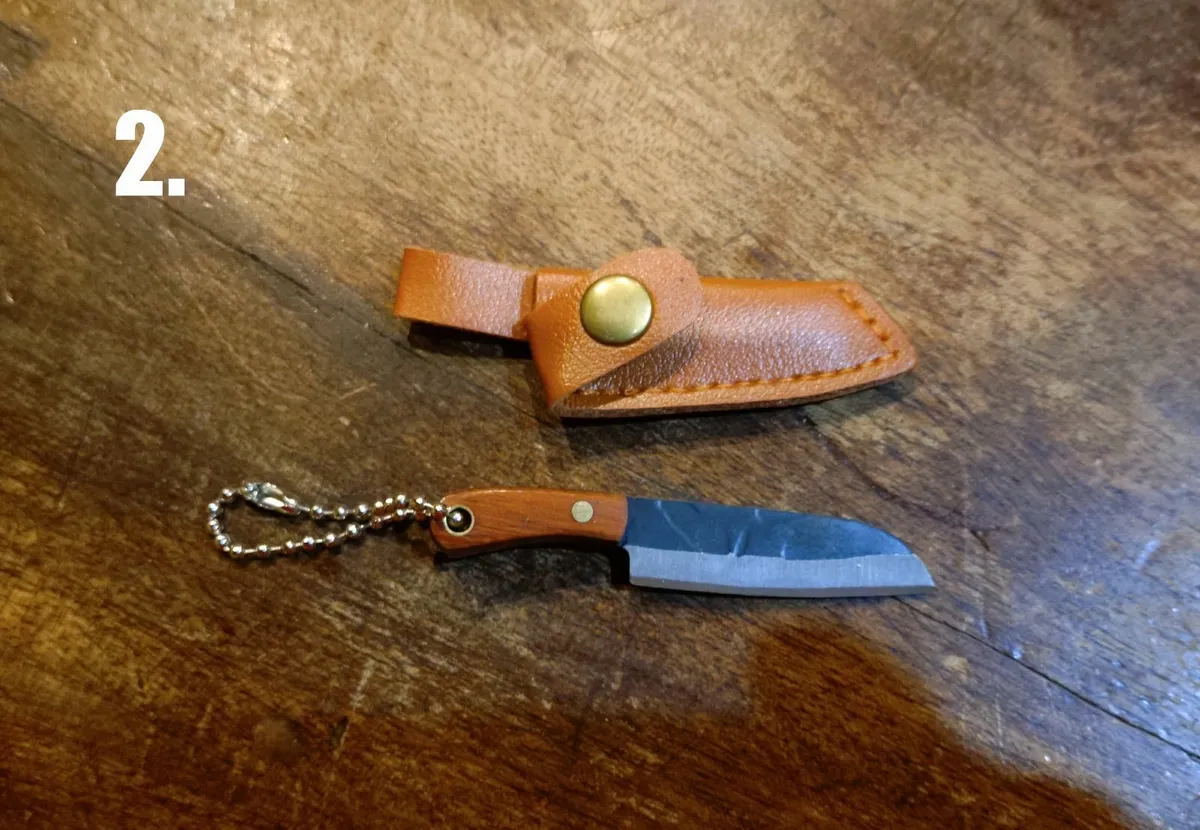 CUTE MINI KEYRING KNIVES (BRAND NEW). - Image 4