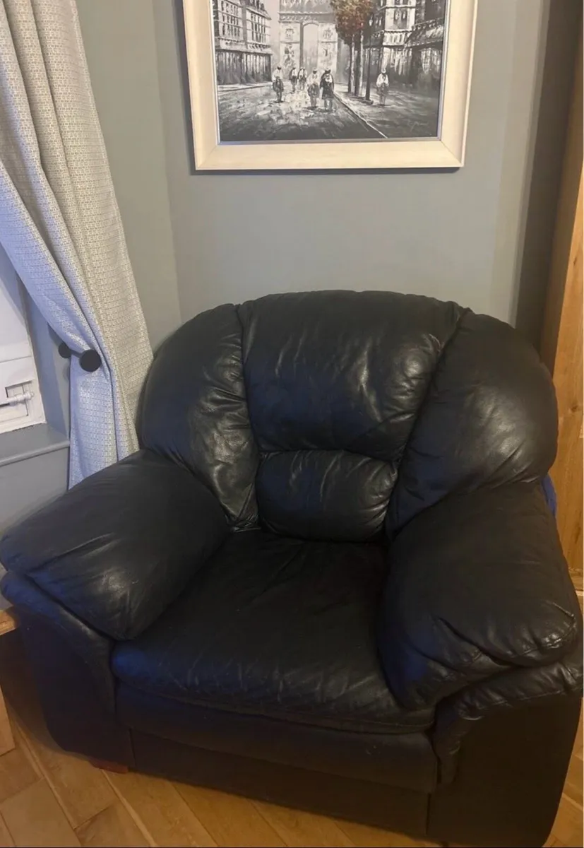 Black leather arm chair - Image 2