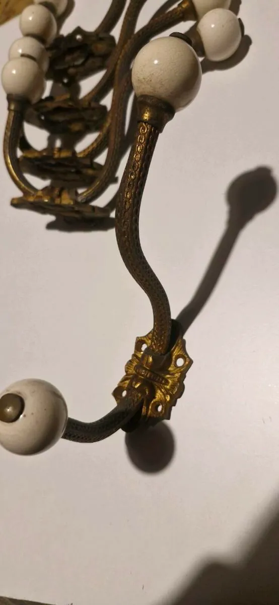 Brass hooks - Image 1