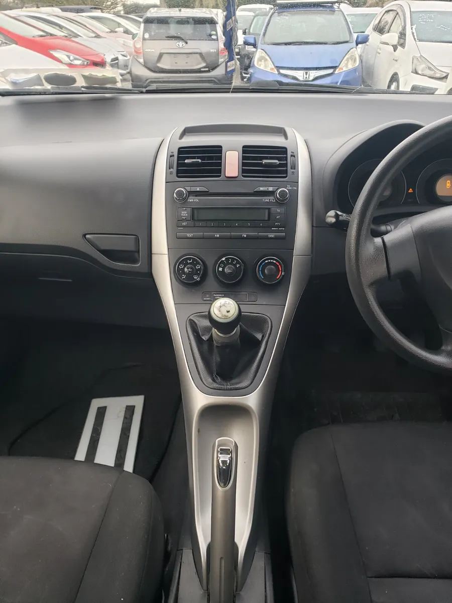 Toyota Auris 2008 - Image 4