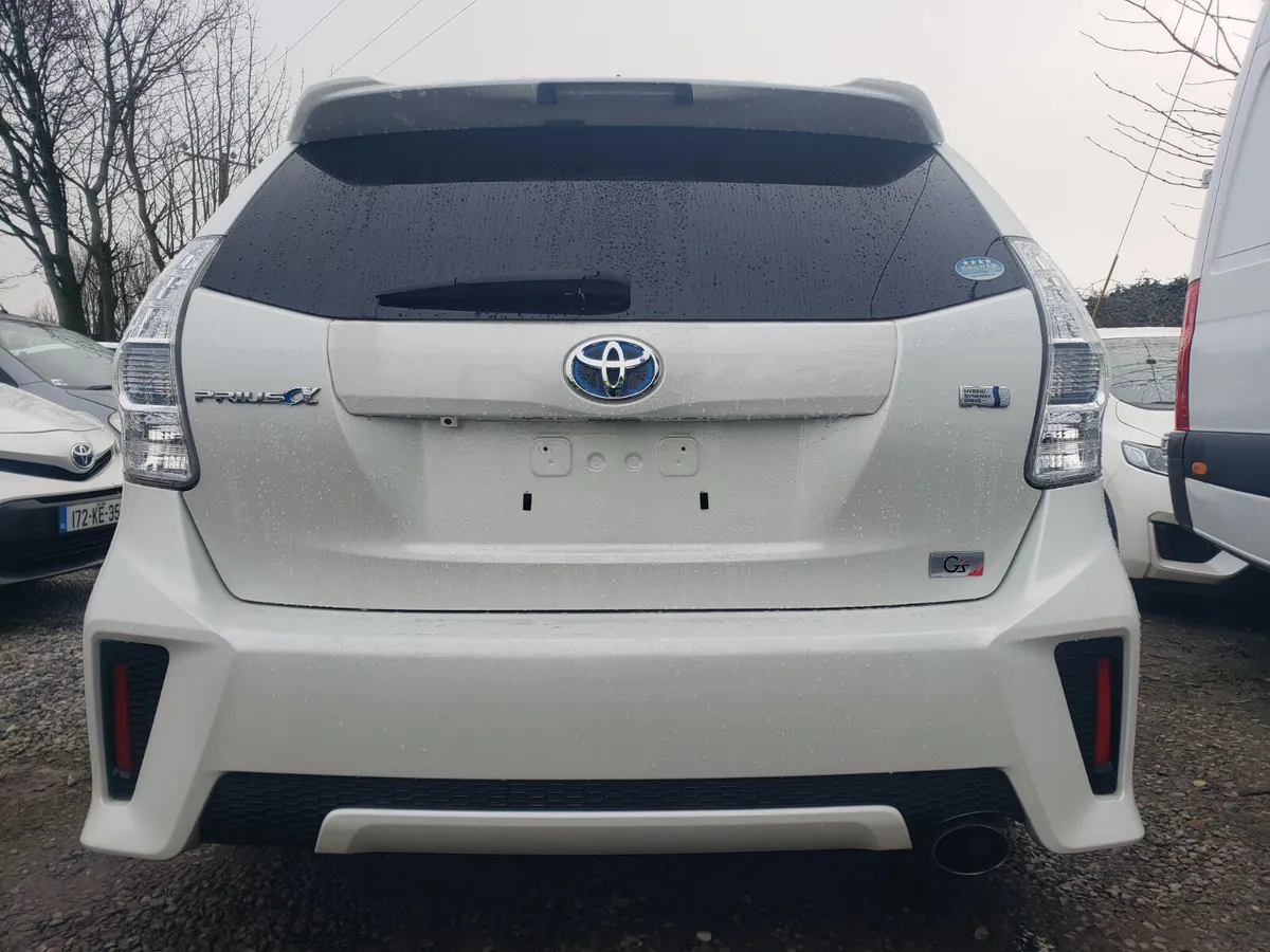 2015 toyota prius alpha 7 seater - Image 4