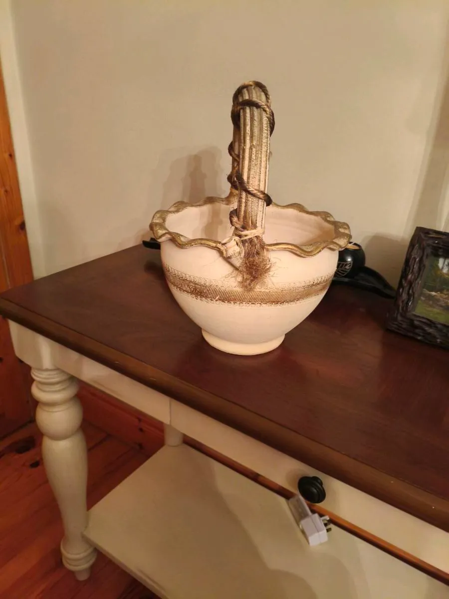 Beautiful new clay pot ,20 Euro - Image 2