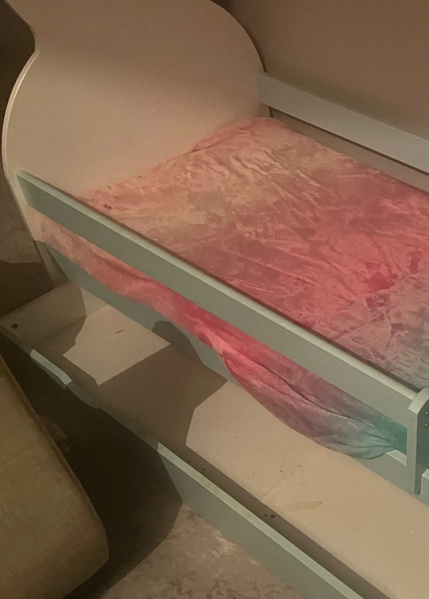 Toddler bed - Image 2