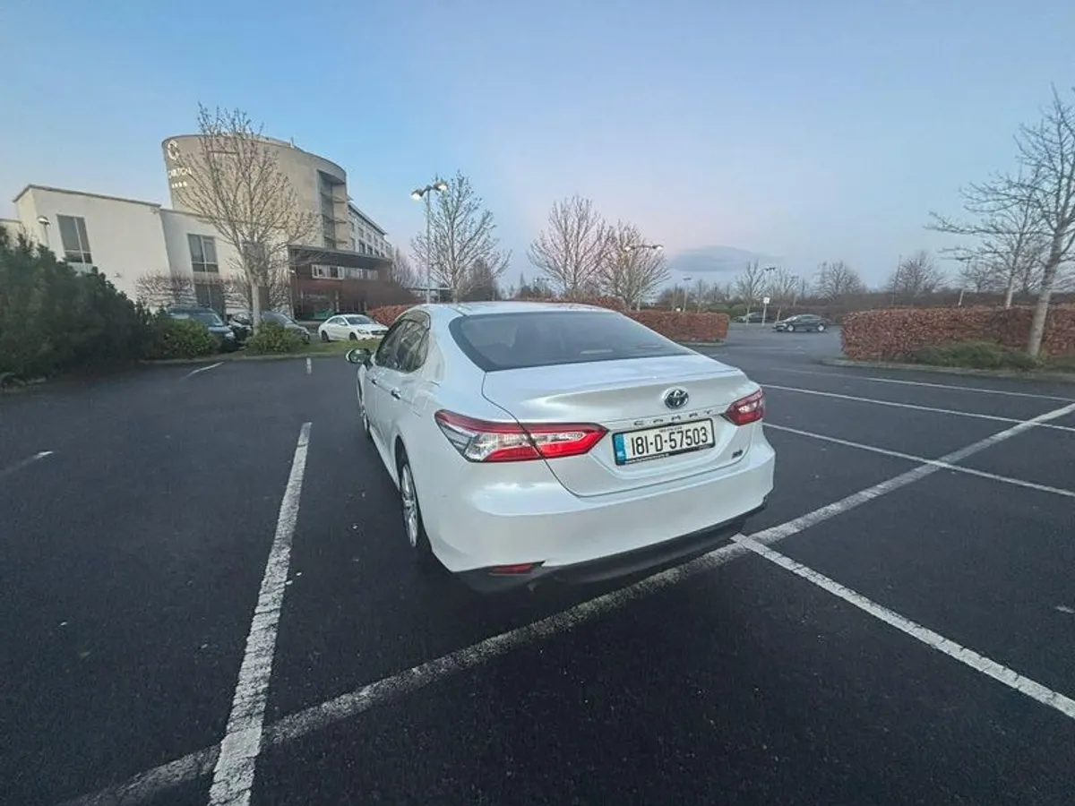 2018 Toyota Camry - Image 4