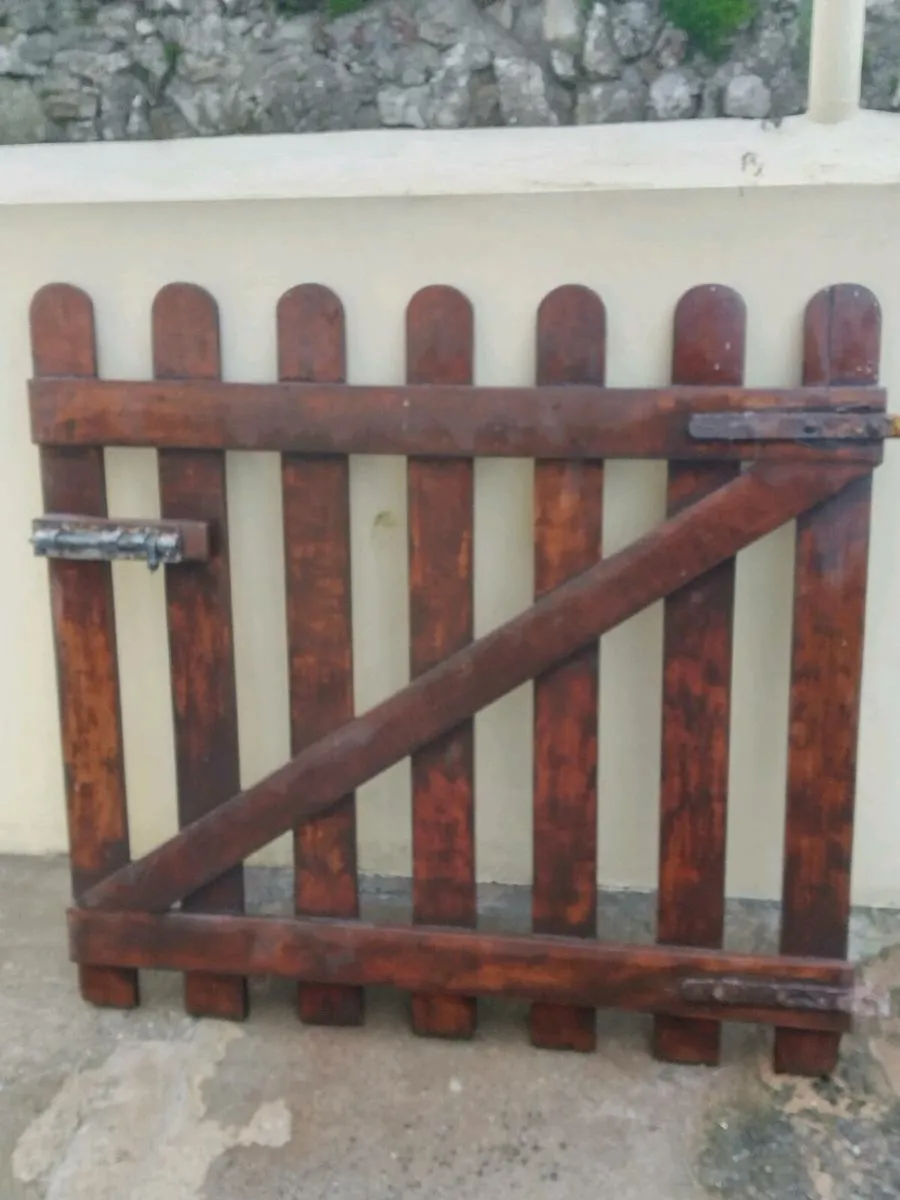 Vintage Burmese teak wicket gate - Image 2