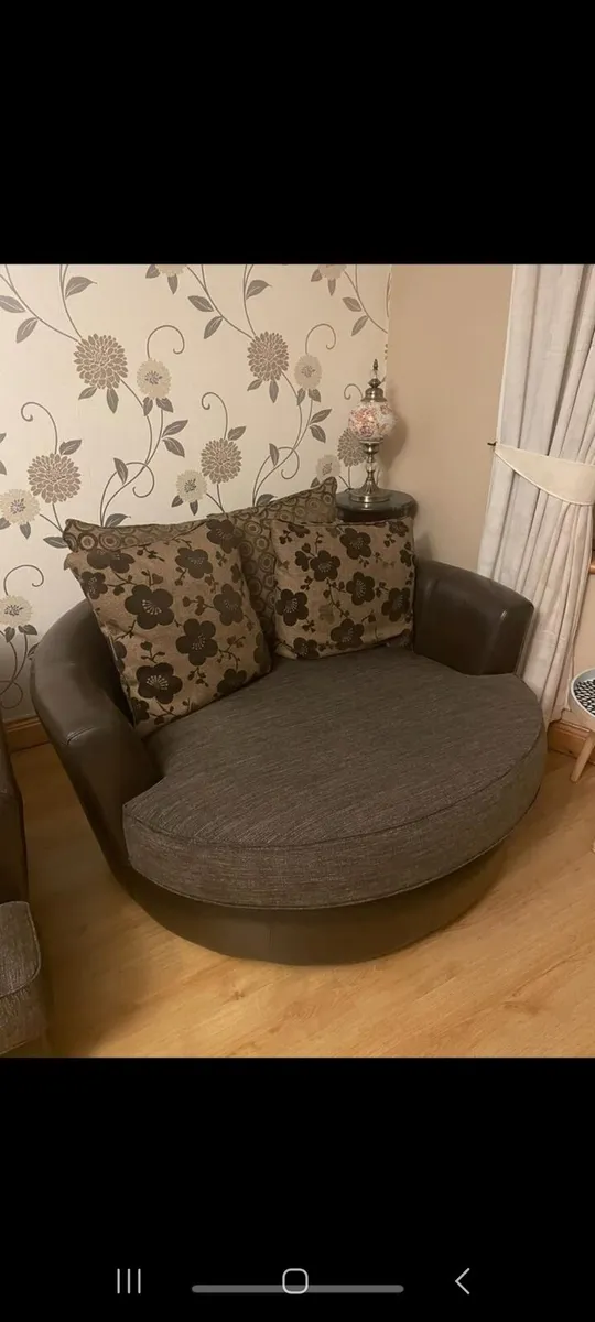 3 piece suite - Image 1