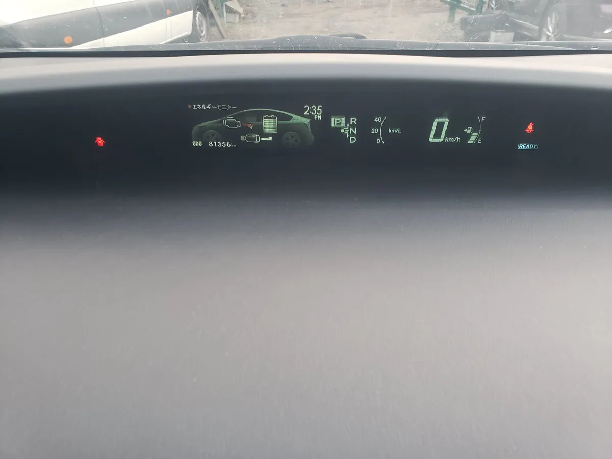 2012 toyota prius hybrid - Image 2