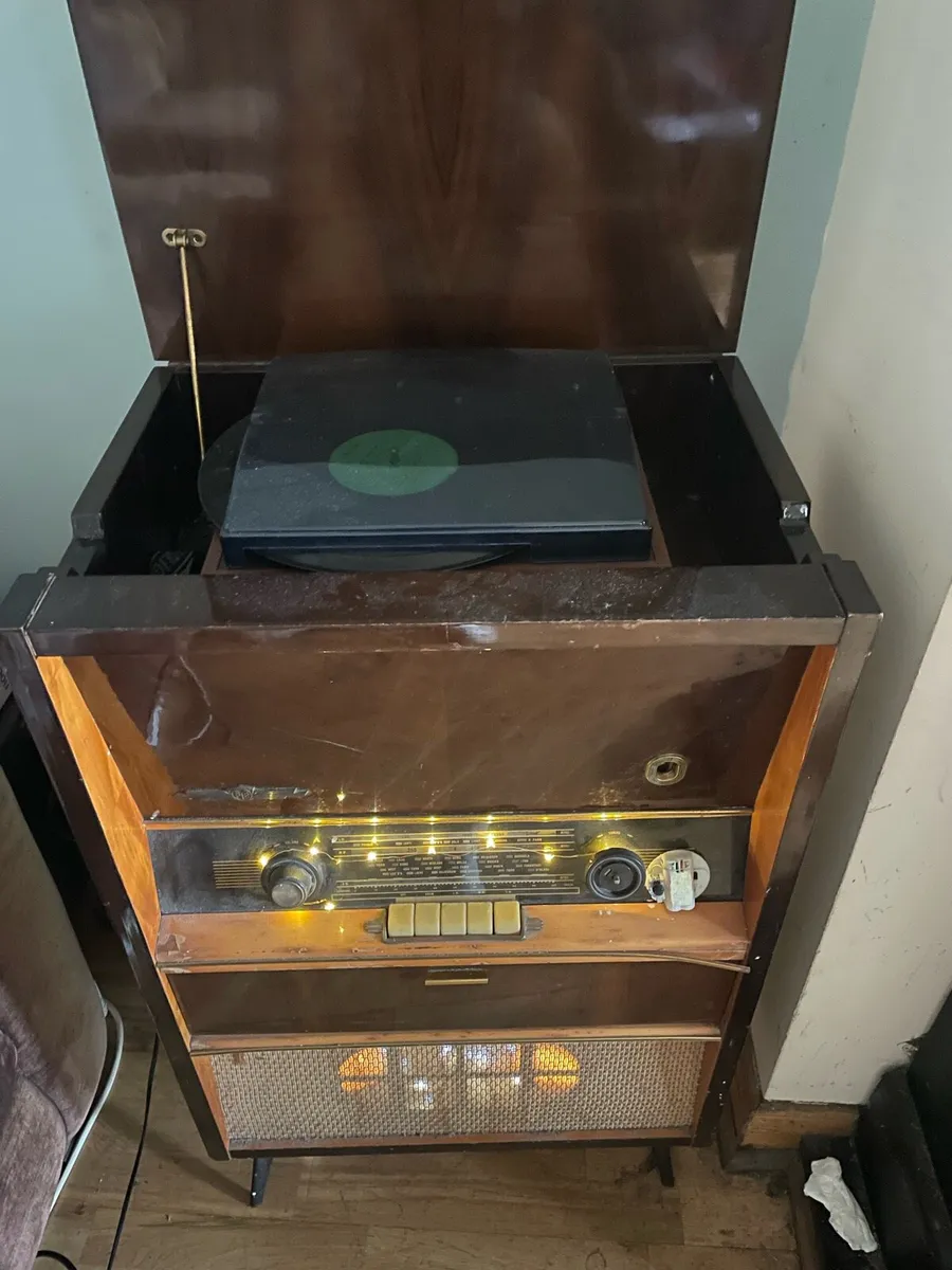 Antique radiogram - Image 2
