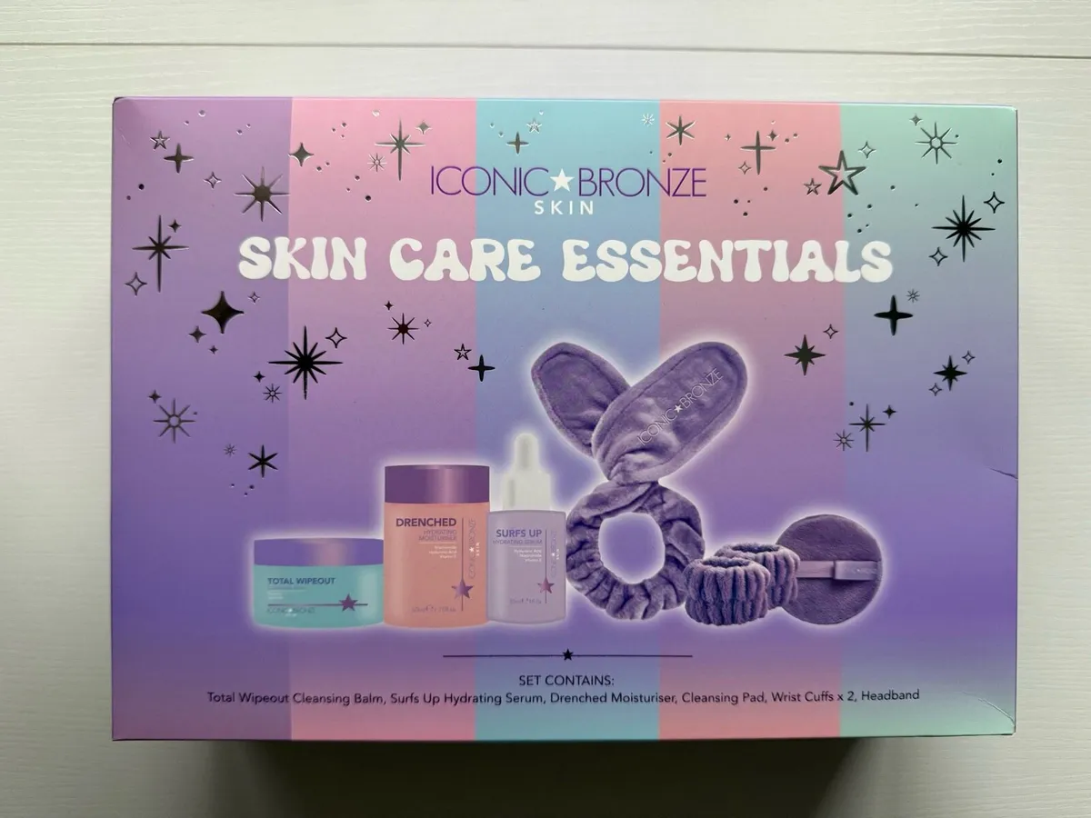 New Iconic Bronze Skin Care Essentials Gift Set - Image 1